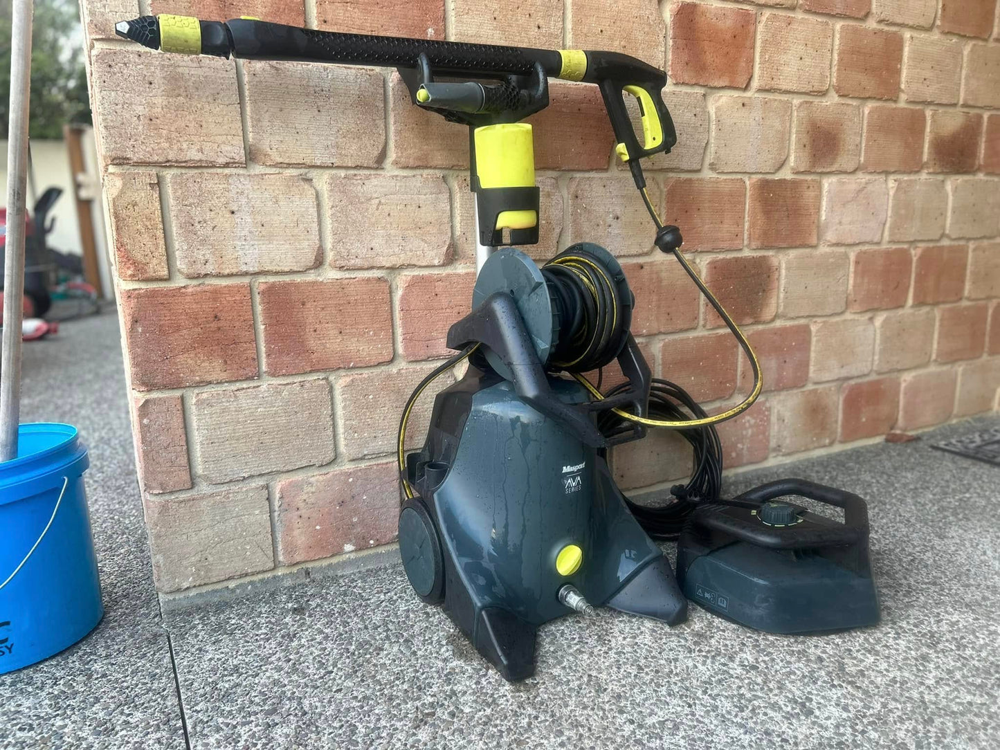 ELECTRIC WATER BLASTER